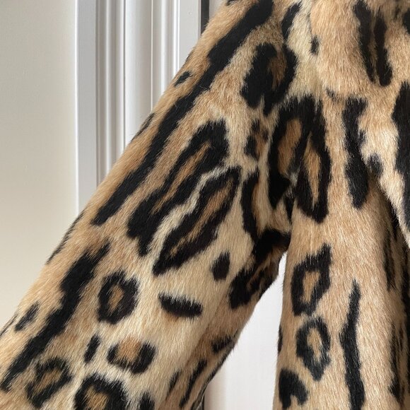 Apparis Faux Fur Leopard Coat - Picture 6 of 16